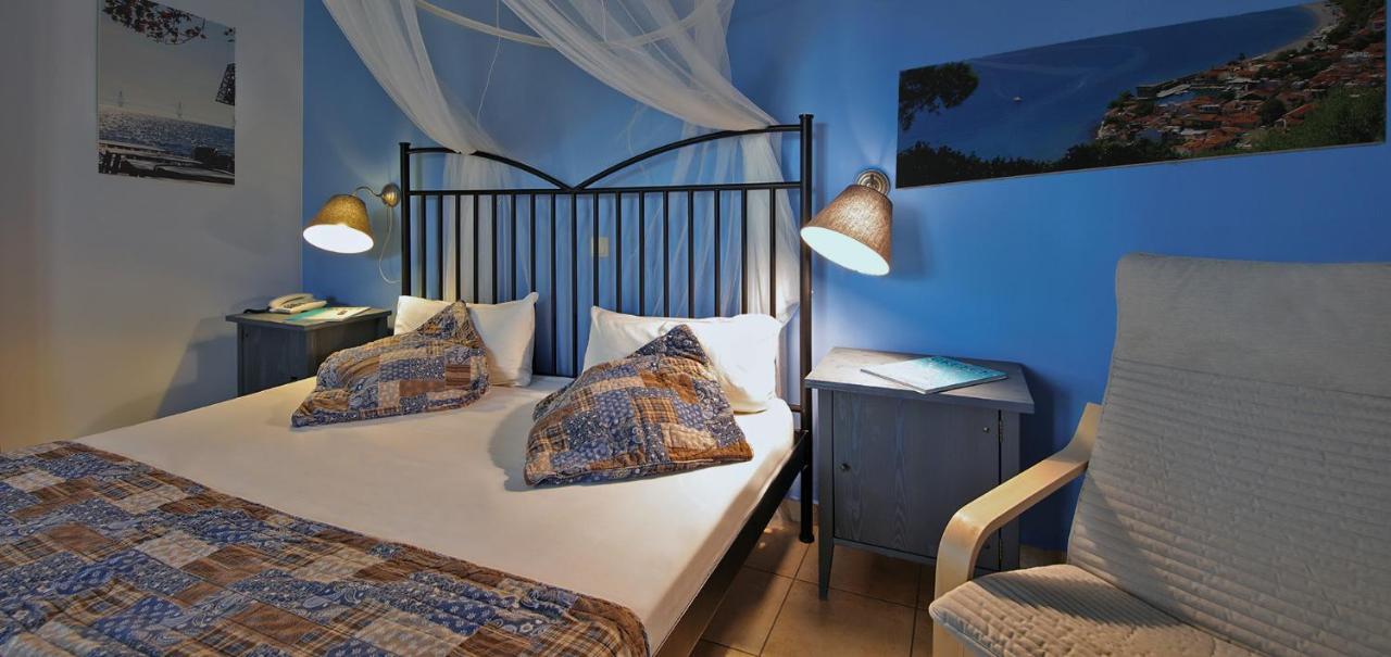 Oasis By The Sea Aparthotel Chiliadou  Buitenkant foto